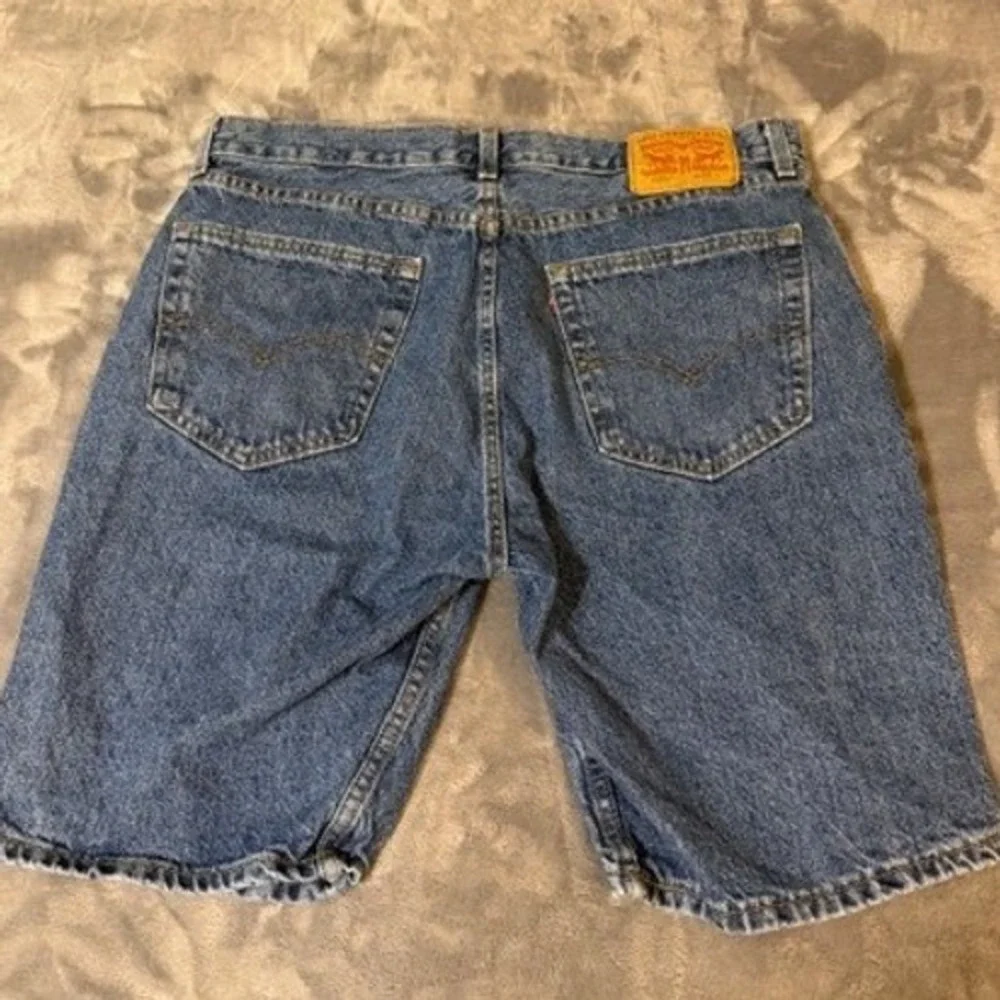 Levis 505 Regular Fit Mens Denim Shorts W36 Medium Wash Blue WaterLess Jorts
